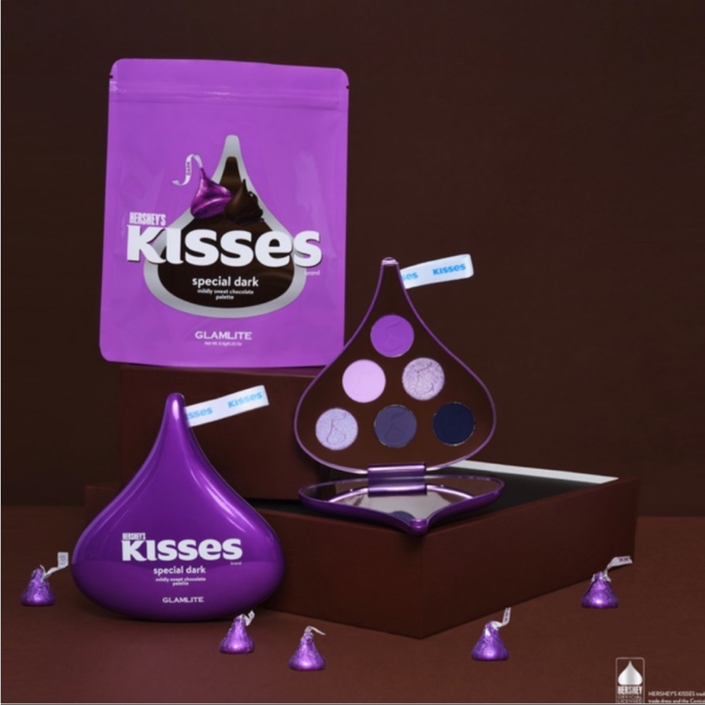 HERSHEY'S KISSES x GLAMLITE SPECIAL DARK Eyeshadow Palette